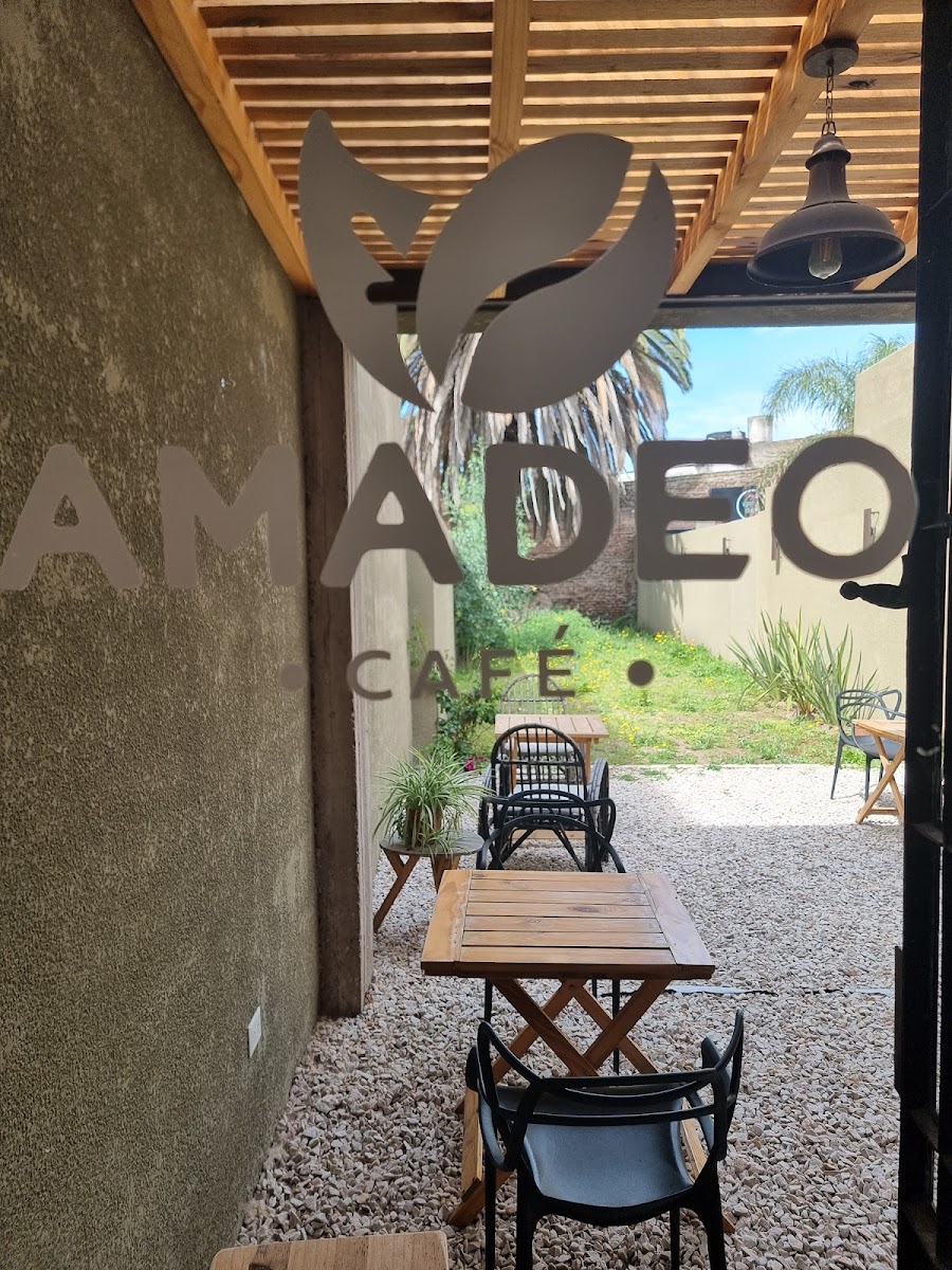 Amadeo Café